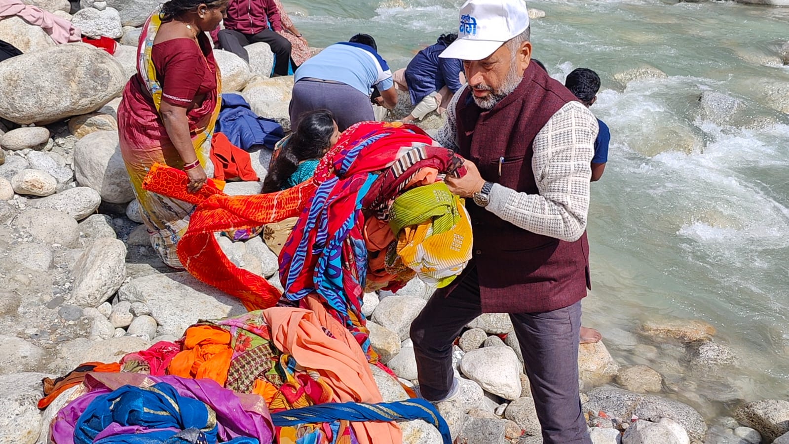 गंगा-यमुना की स्वच्छता के लिए लोकेंद्र सिंह बिष्ट का प्रधानमंत्री को पत्र, ‘मन की बात’ में मुद्दा उठाने की अपील